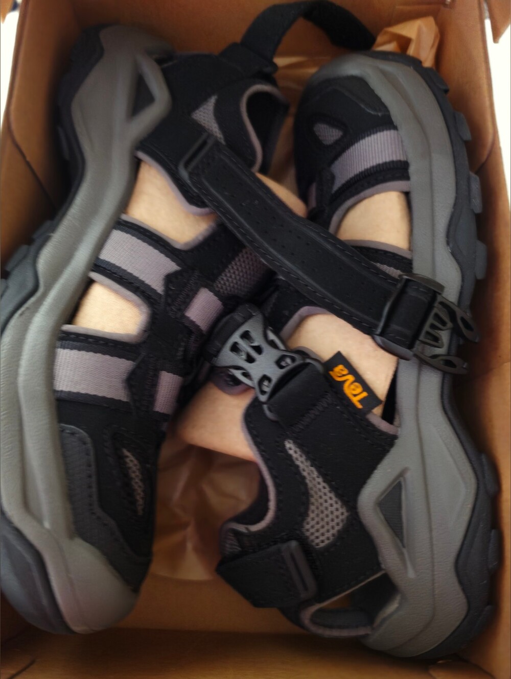 Teva Omnium2 Mens 8.5 NIB - Picture 2 of 11
